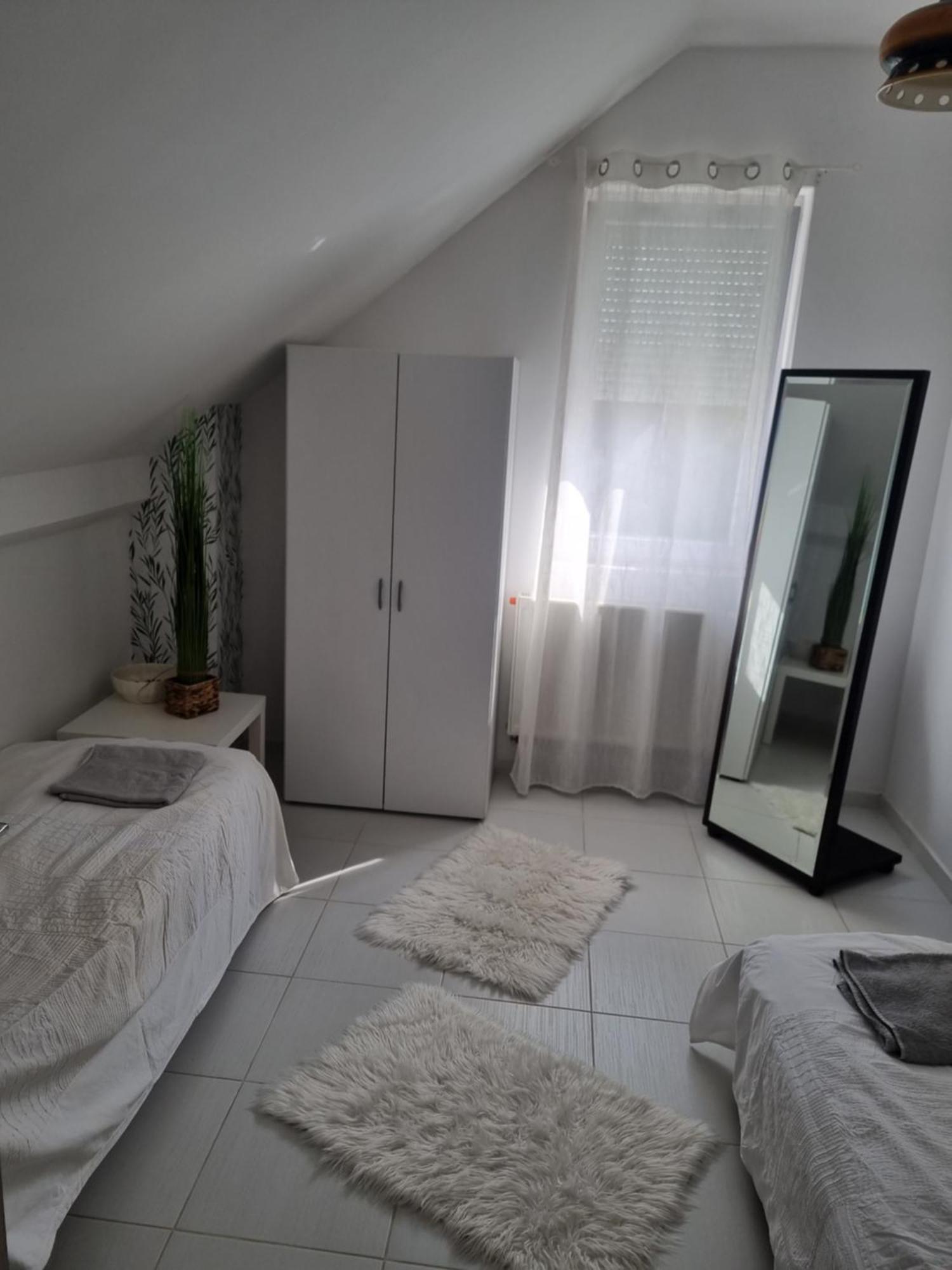 Sóstó Apartman Székesfehérvár Exterior foto